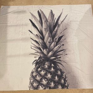 Black & White Pineapple Tapestry